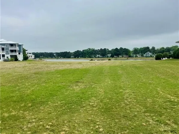 116 Sunset Blvd, Cape Charles, VA 23310