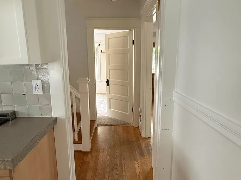 215 SE 30th Pl — Photo 15