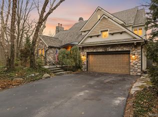 405 Bonnie Brier Ave, Birmingham, MI 48009