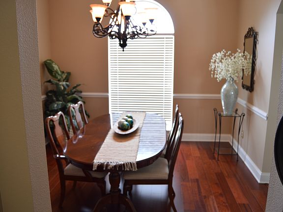 3rd image of 1122 Jaguar Cir