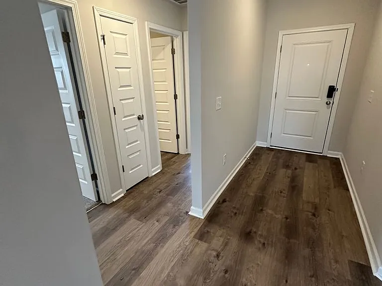 1060 Brookhaven Ln — Photo 17