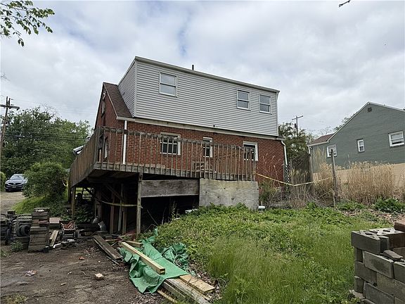 4th image of 446 Thompsonville Rd