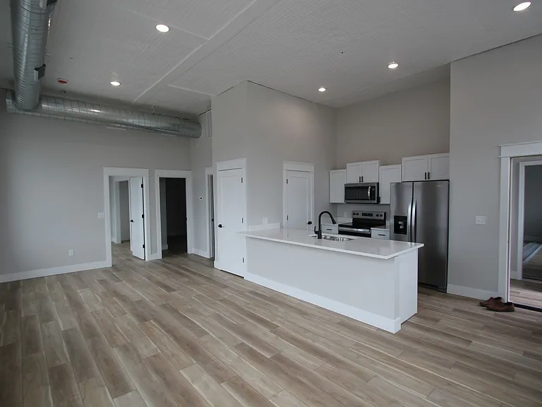 113 E Main St #1 — Photo 19