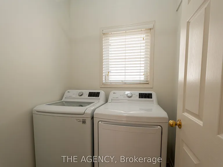 45 Silvervalley Dr #UPPER — Photo 35