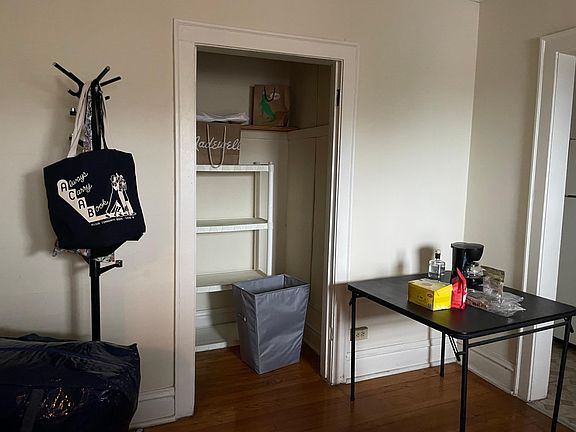5th image of 1258 W Albion Ave APT 3A