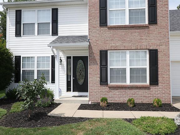 2nd image of 1076 Weeping Willow Ln