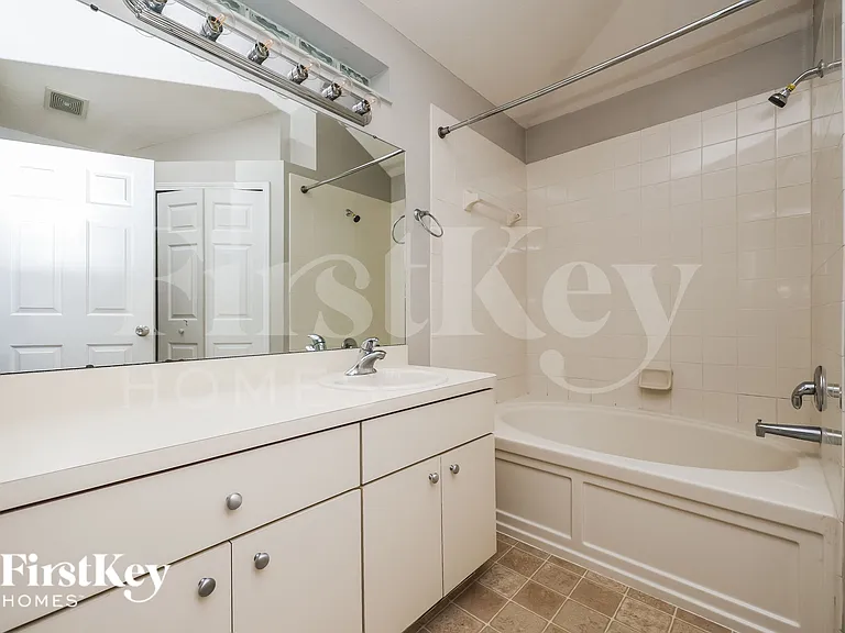 11133 Lakeside Vista Dr — Photo 12