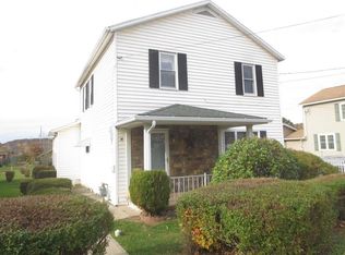 19 3rd St, Lucernemines, PA 15754