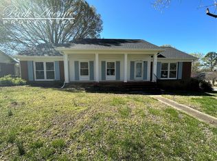 1700 Bonnie Ln, Charlotte, NC 28213