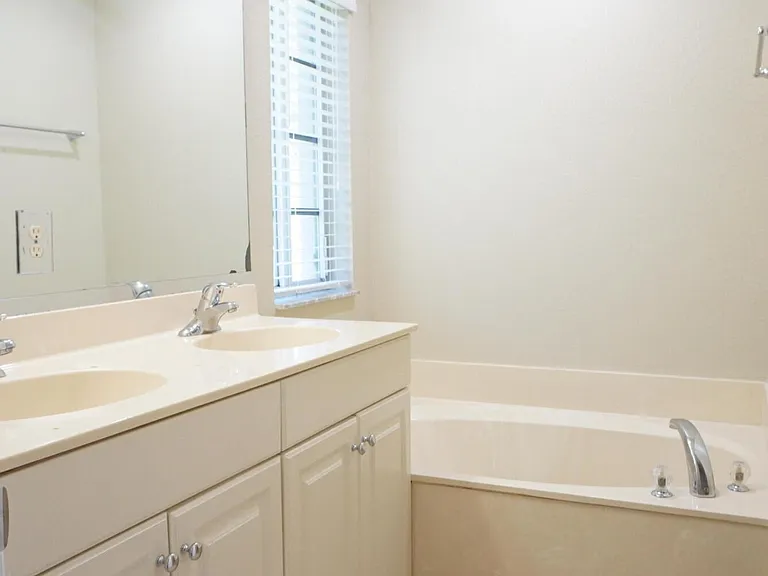 1964 Flamingo Pl — Photo 13