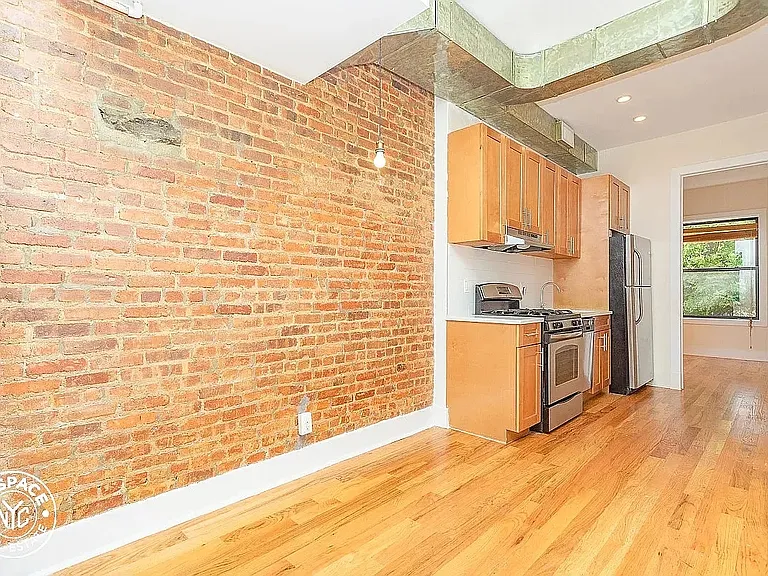 236 Irving Ave #1R — Photo 9
