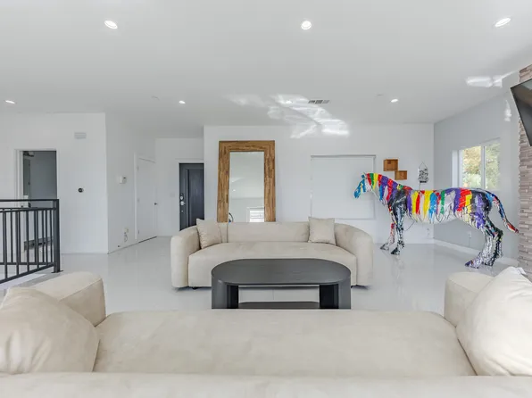 4240 Barrett Rd, Los Angeles, CA 90032