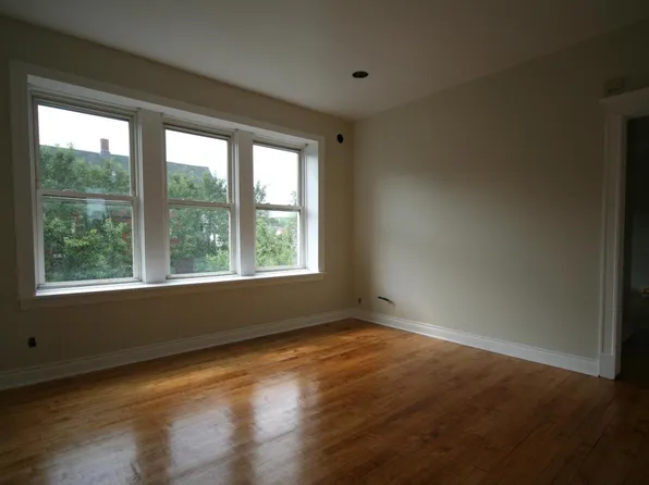 2658 W 23rd St #3R, Chicago, IL 60608
