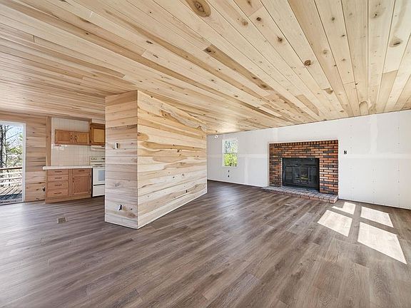 3rd image of 392 R J Bell Rd