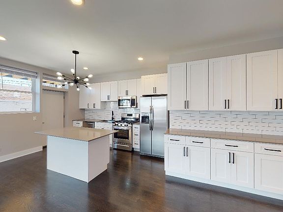 3rd image of 1743 W Touhy Ave #1A