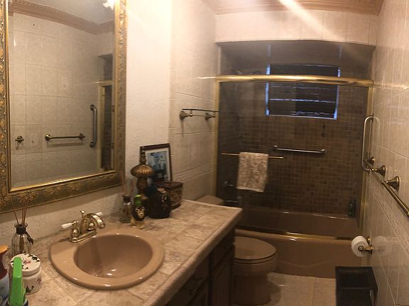 5th image of 8436 Sheraton Dr