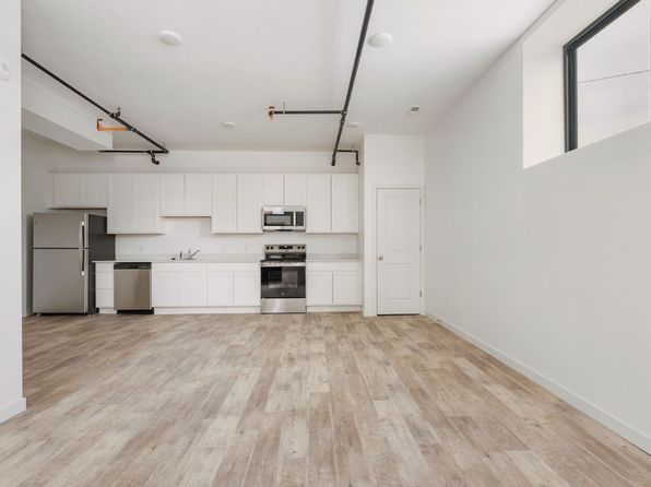 402 Main St #102