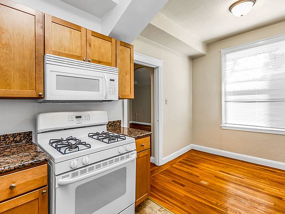 4th image of 1835 Vallejo St APT 304