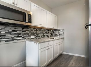 17001 Madison Ave #5, Lakewood, OH 44107