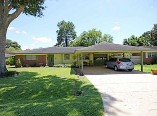 102 Larkin St, West Columbia, TX 77486