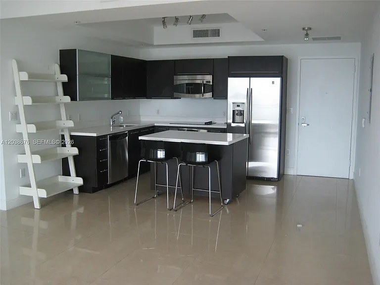 90 SW 3rd St #4311 — Photo 2