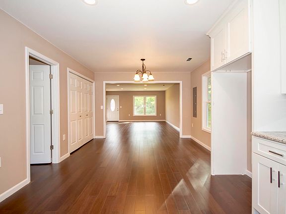 5th image of 805 Craig Ave