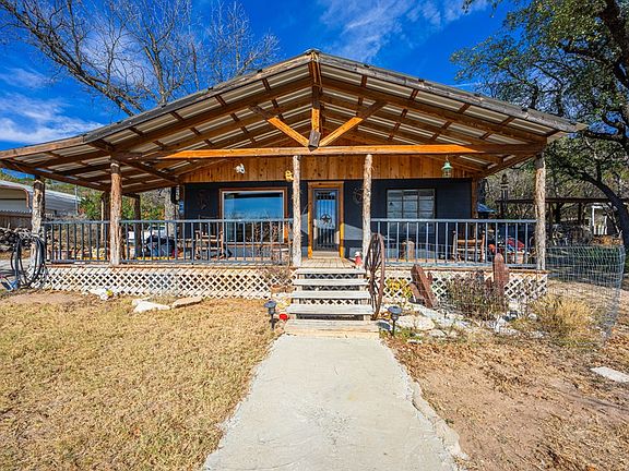 3rd image of 208 Hillside St