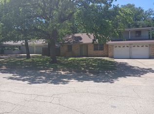 6424 Melinda Dr, Forest Hill, TX 76119