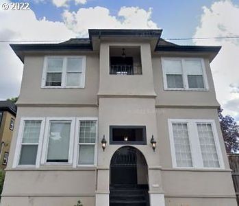 2114 E Burnside St, Portland, OR, 97214