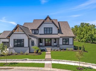6536 W Deerfield Dr, Zionsville, IN 46077