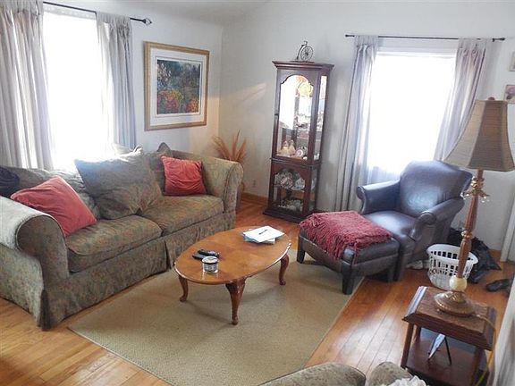4th image of 3527 Edgewood Dr