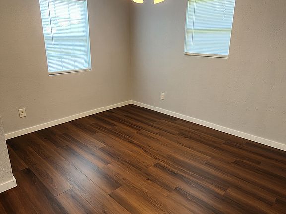 3rd image of 1010 N Apperson Way