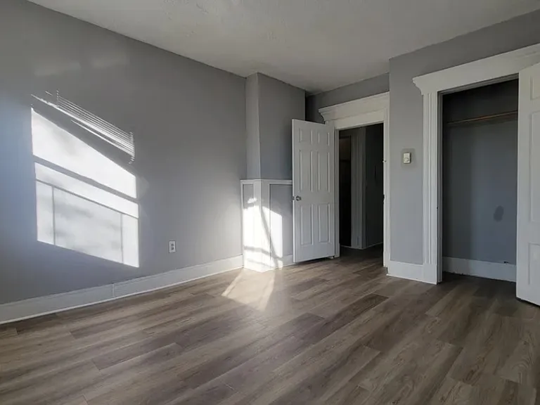 570 Broad St #1D — Photo 9