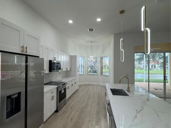 7020 Demedici Cir, Delray Beach, FL 33446