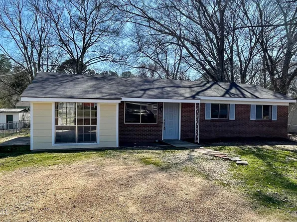 206 N Jadek Dr NE, Magee, MS 39111