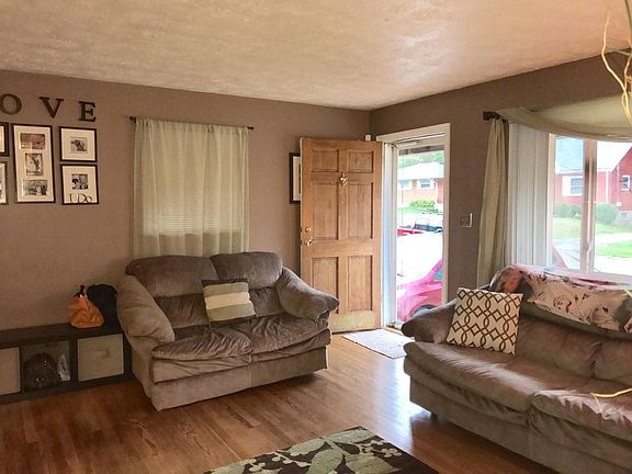 5th image of 9131 Neil Dr