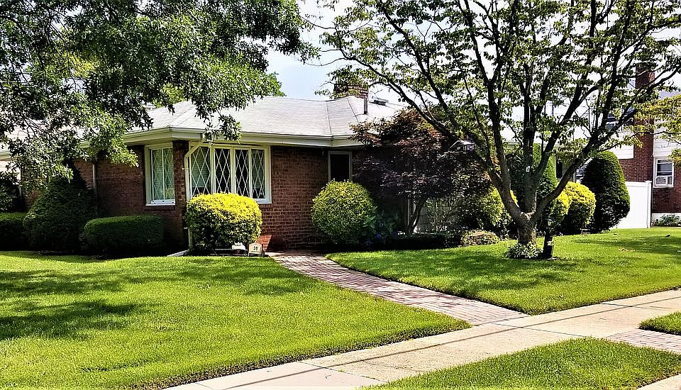 1st image of 38 Arden Blvd