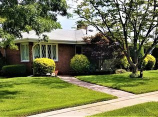 38 Arden Blvd, West Hempstead, NY 11552