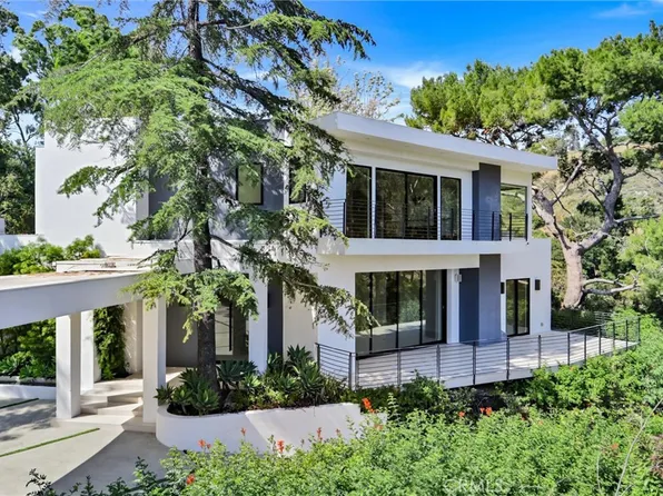 2341 Zorada Ct, Los Angeles, CA 90046