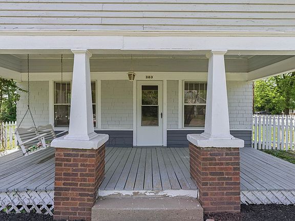 4th image of 203 S Arthur St