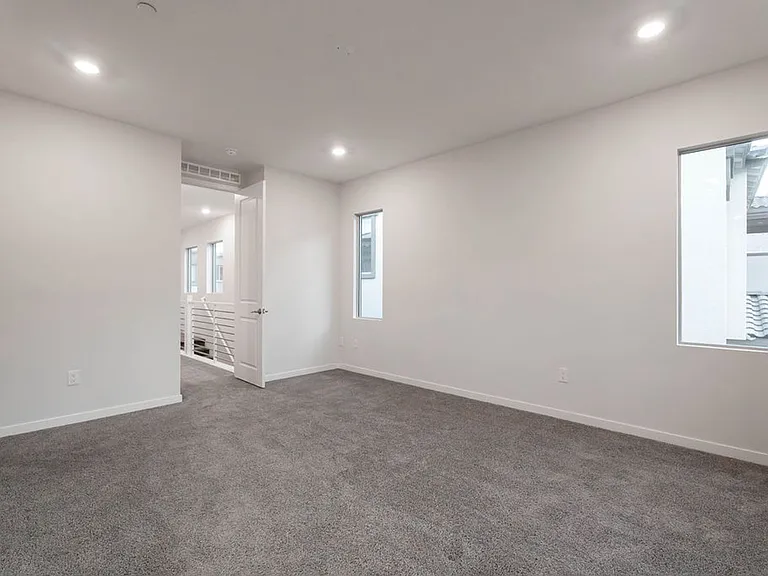 11620 Desert Hollow Ave — Photo 35