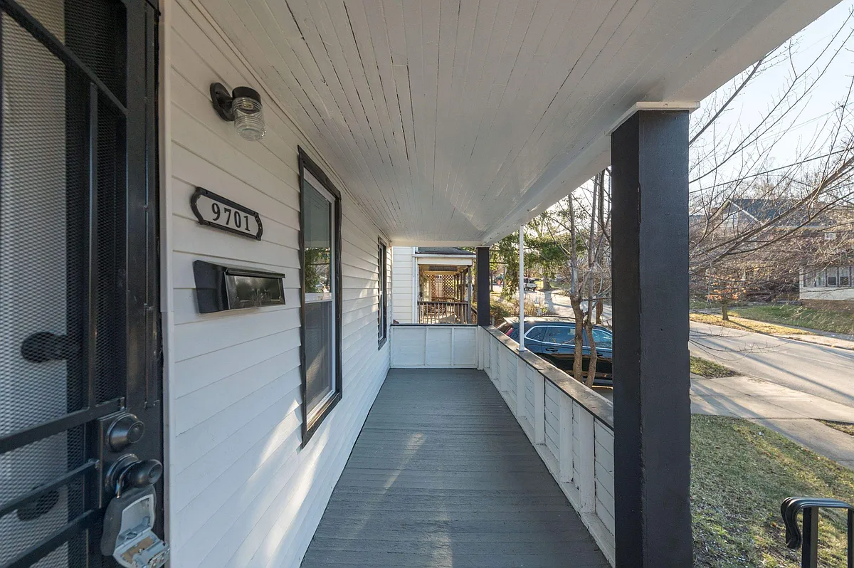 Building Photo - 9701 Heath Ave
