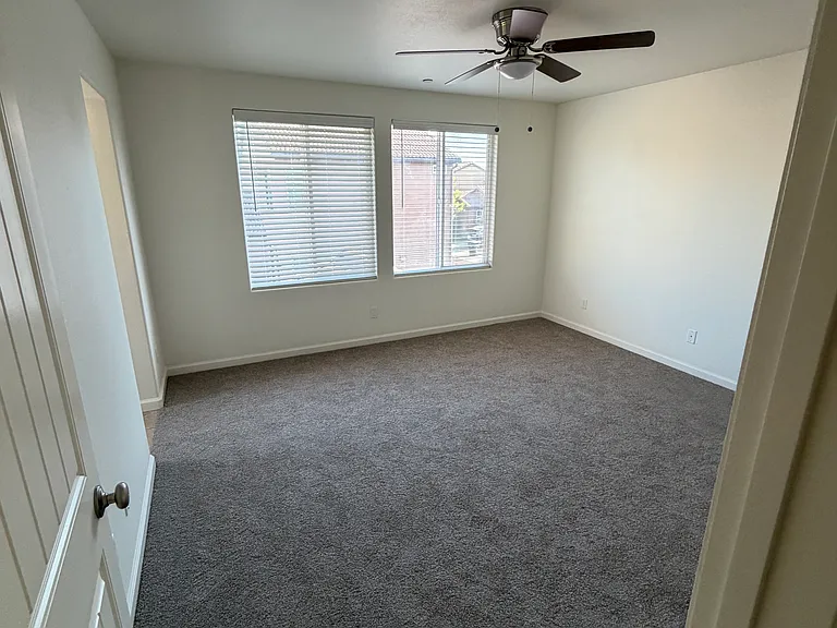 1774 W Burgundy Way — Photo 9
