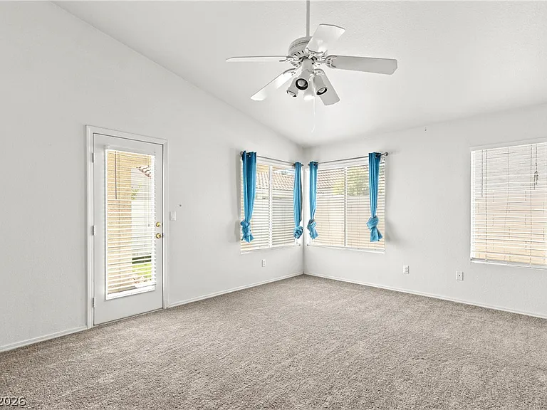 1815 Stablegate Ave — Photo 5