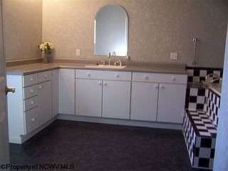 2nd image of 267 N Morrison Ave