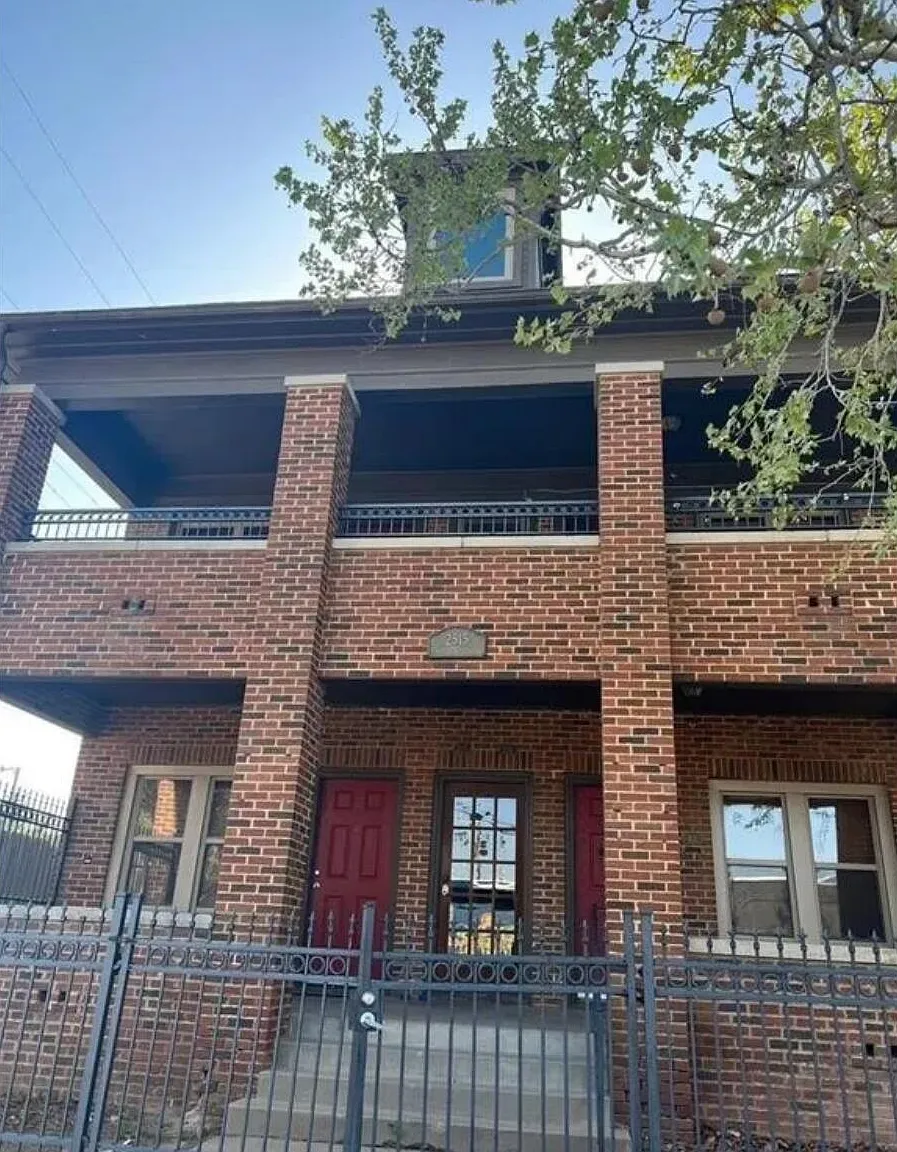 1 bed, 1100 sqft, $995 — Photo 1