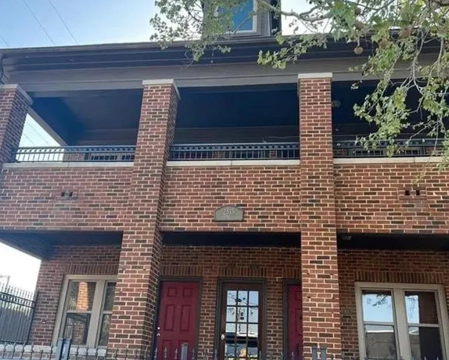 2515 N Douglas Ave #2515