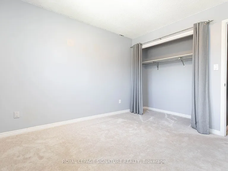 34 Kingswood Dr E — Photo 23