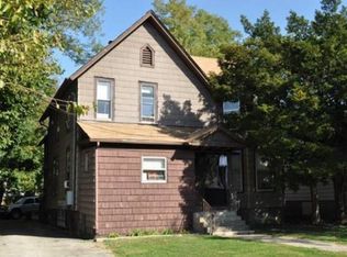 376 E Chicago St, Elgin, IL 60120