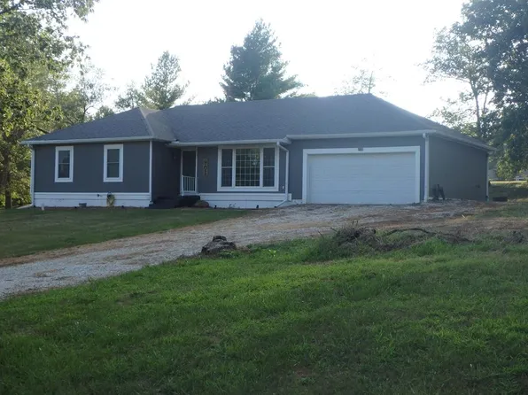 903 N Cottey St, Edina, MO 63537